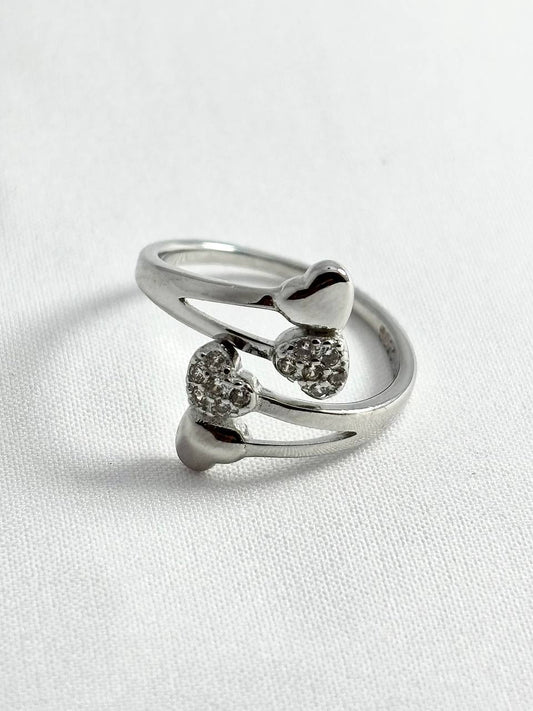 Anillo en Plata Corazones Brillantes