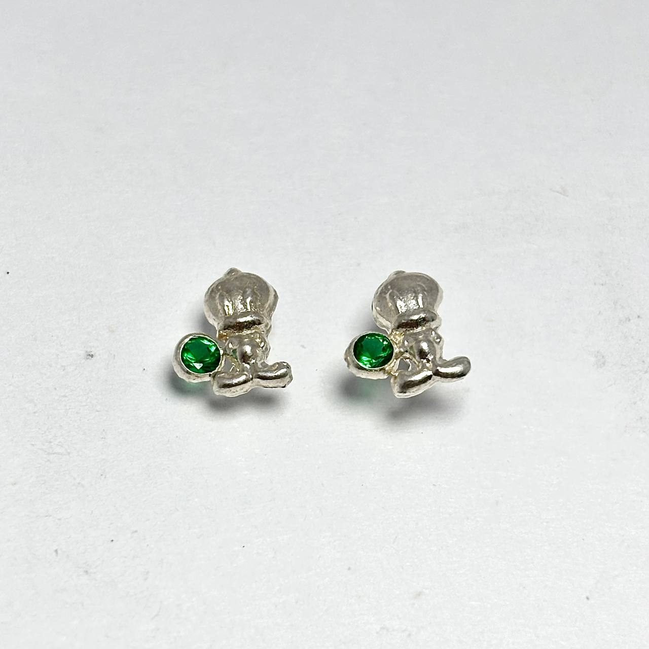 Aretes Piolín en Plata con cristal verde